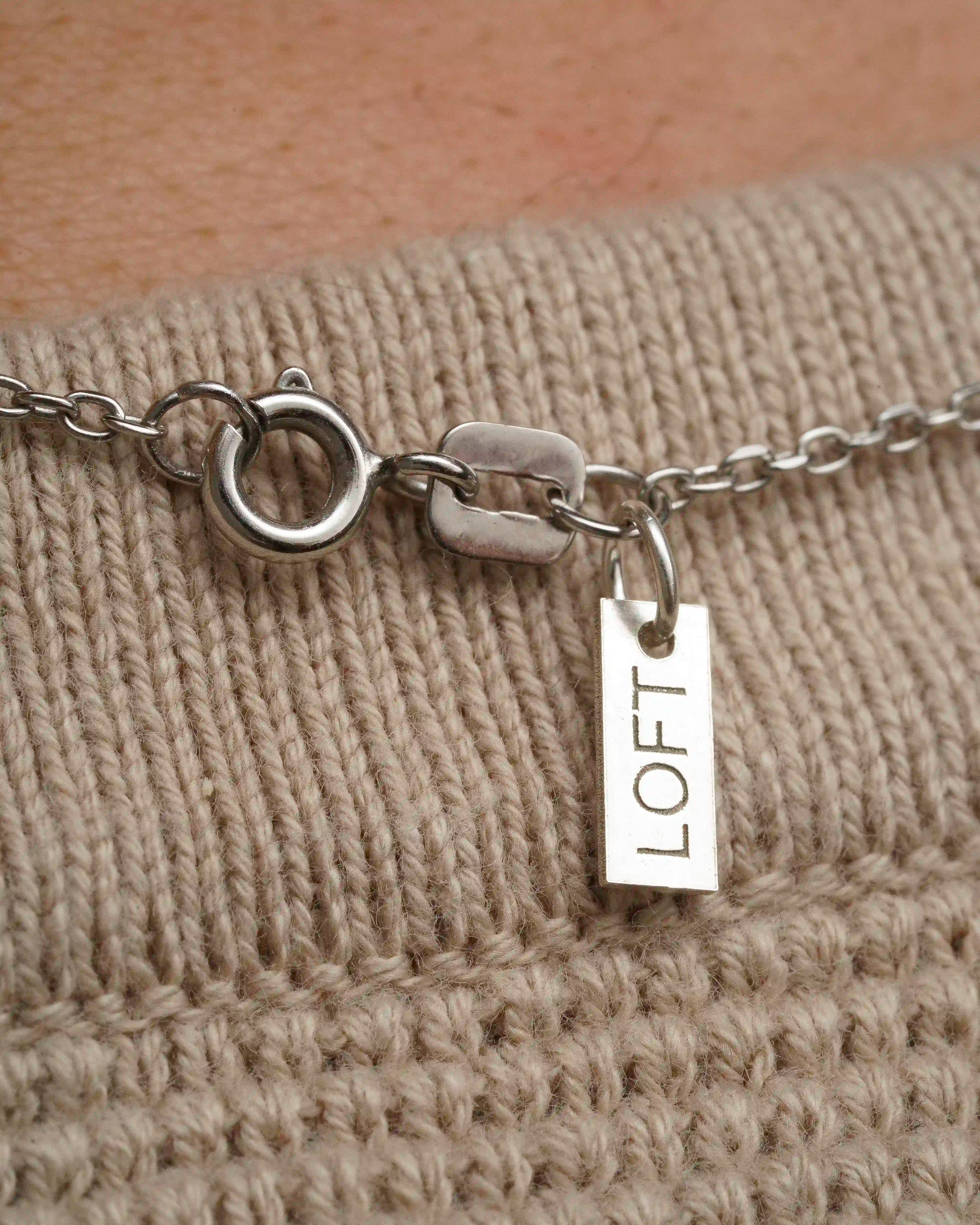 Colar Signature Esmeralda 3.91ct em Ouro 18k Branco