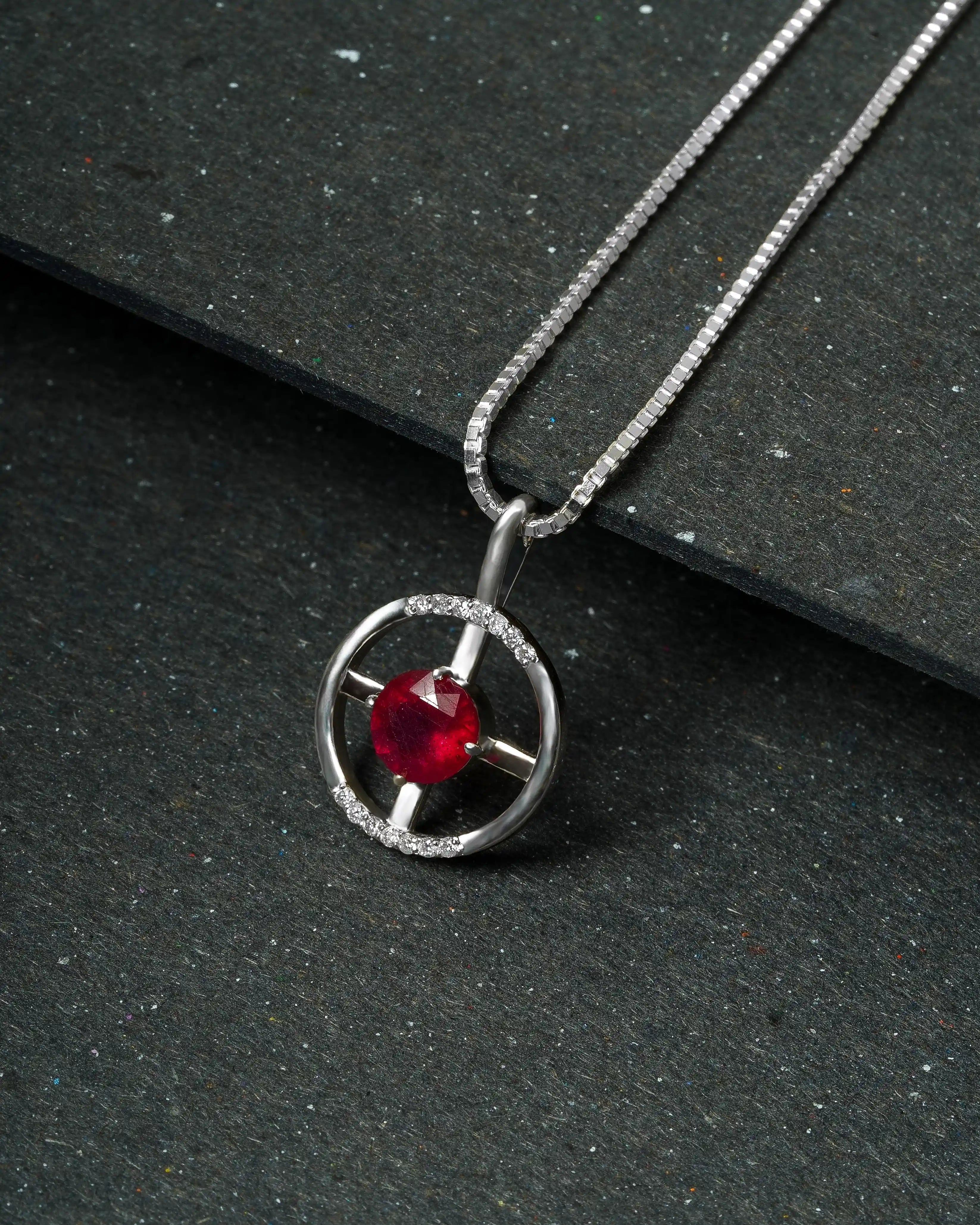 Colar Arc - Rubi + Diamantes