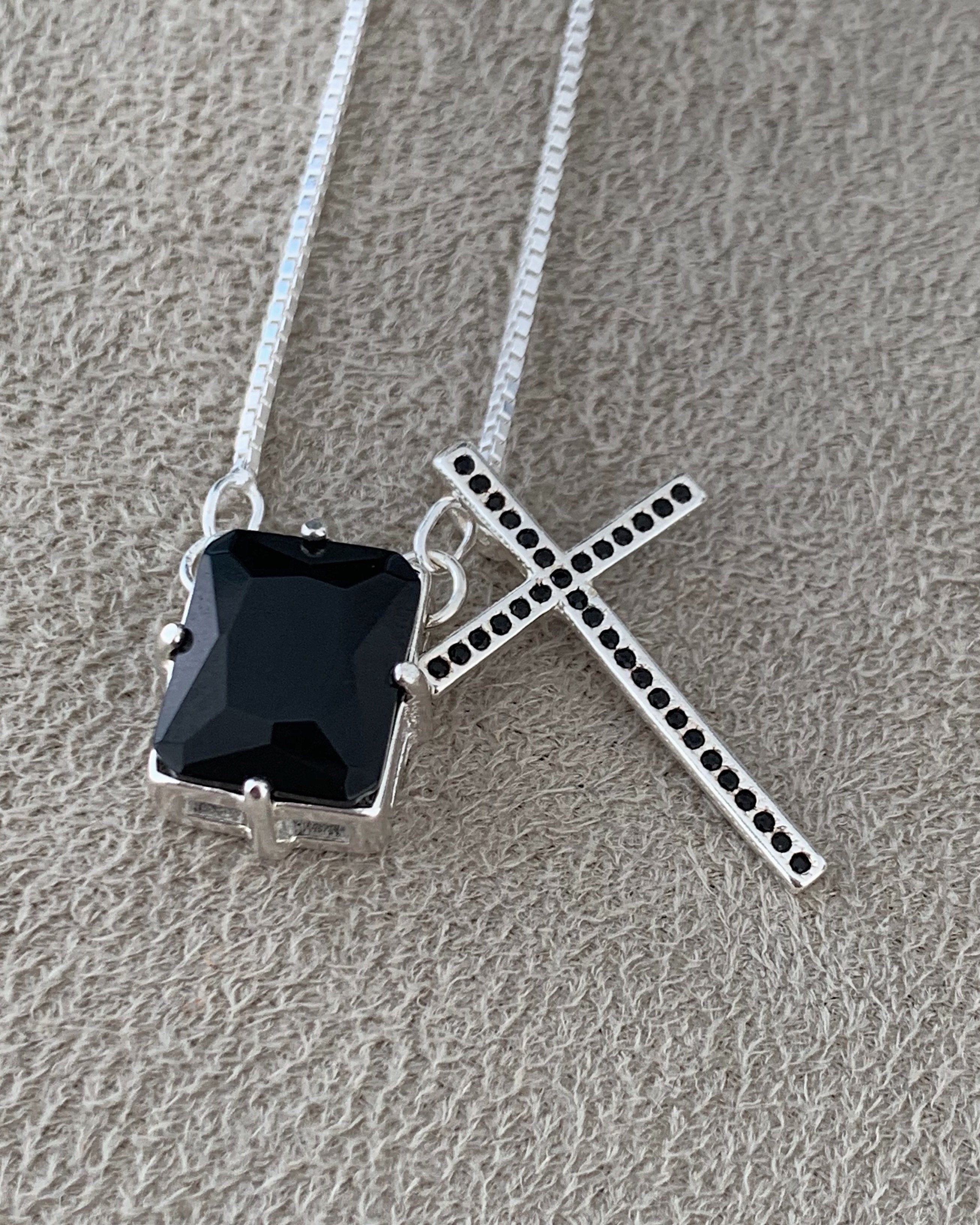 Escapulário Cruz Black Ônix